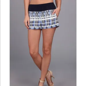 ❤️ BCBG Max Azria Blue Printed Shorts with Pockets NWOT