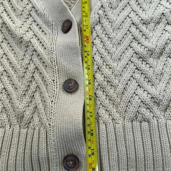 Abercrombie &amp; Fitch Herringbone Stitch Cardigan sweater small tan brown cropped