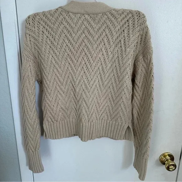 Abercrombie &amp; Fitch Herringbone Stitch Cardigan sweater small tan brown cropped