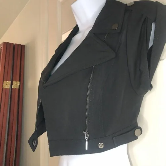 Bebe Black Short Sleeve Cropped Jacket Size 00
