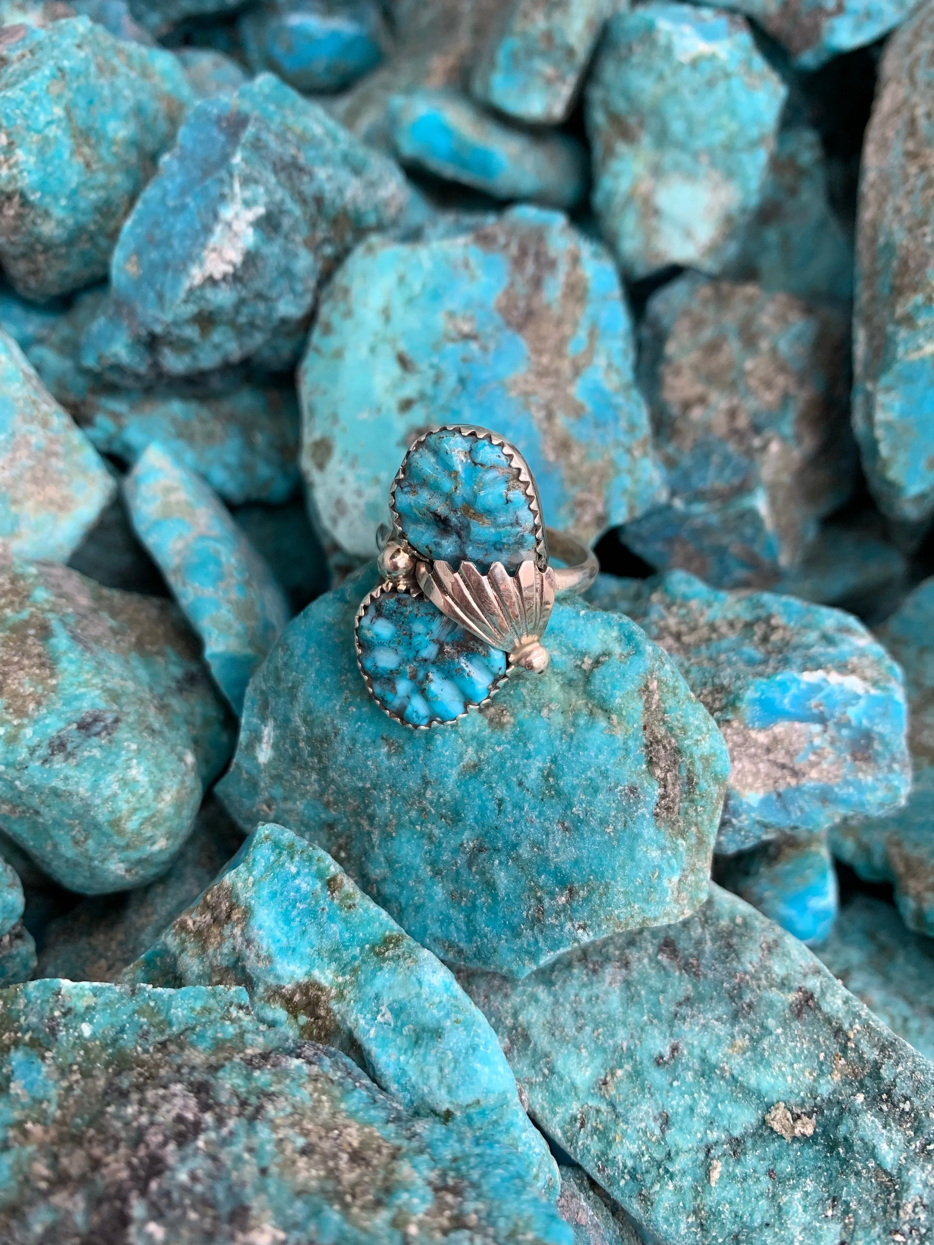 Carved Feathers Turquoise ring size 8