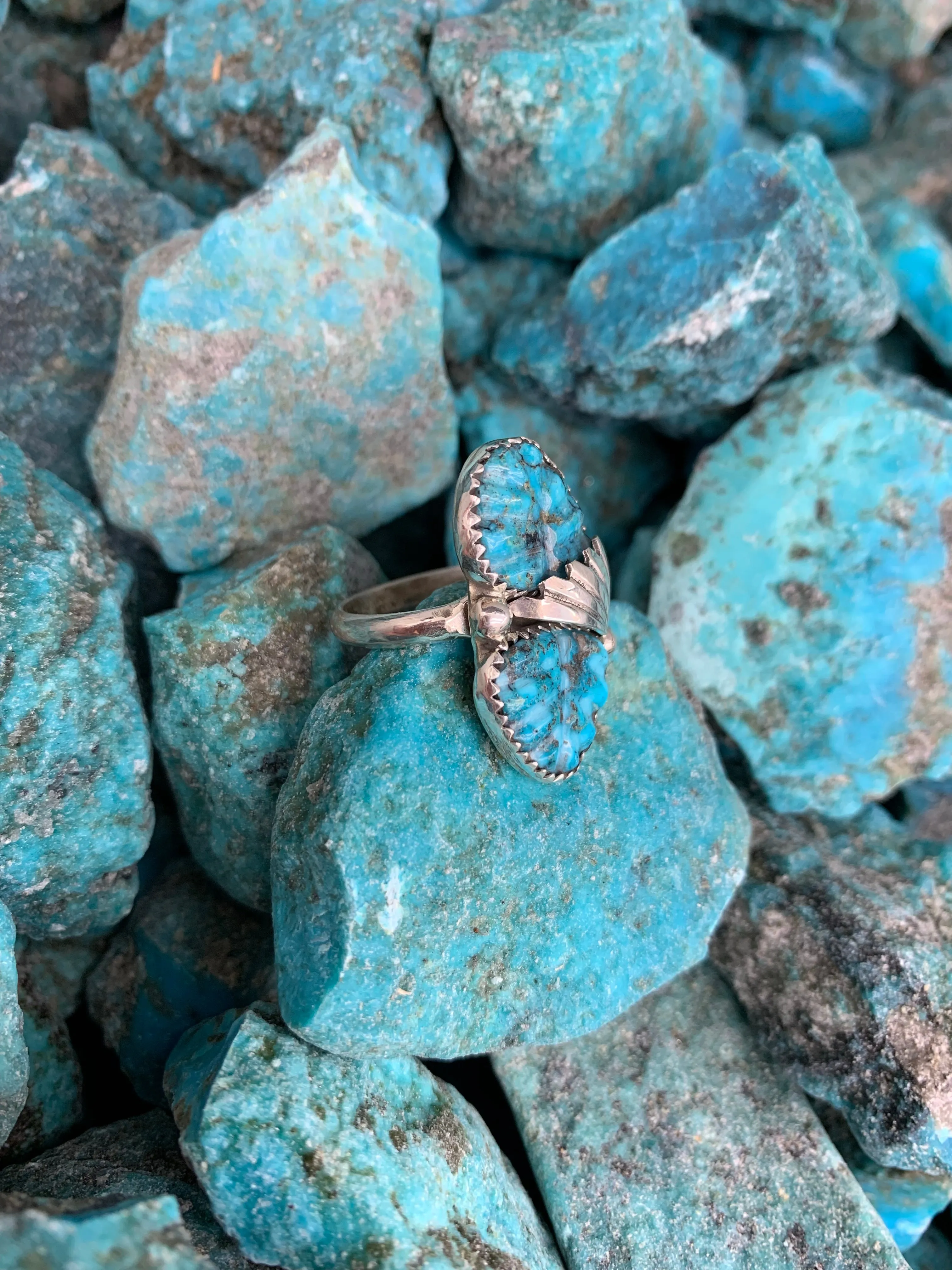 Carved Feathers Turquoise ring size 8