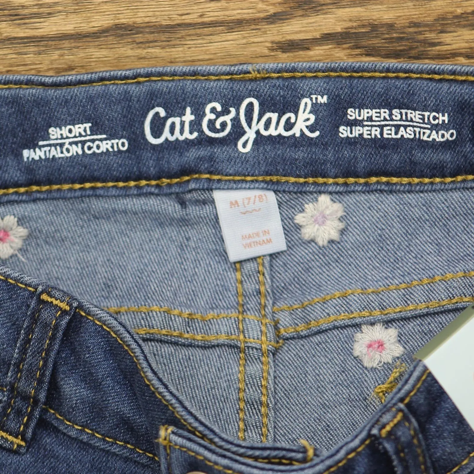 Cat & Jack Girls' Embroidered Daisy Jean Shorts