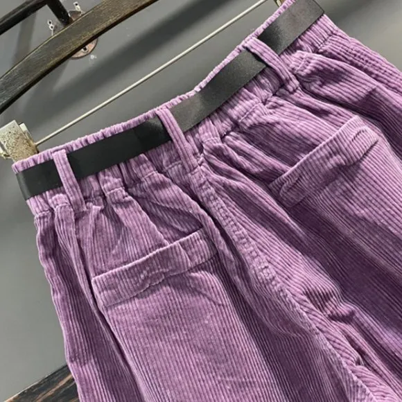 Corduroy casual shorts for ladies