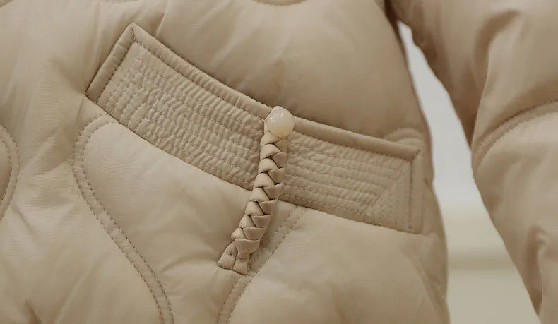 Cozy and Waterproof Cropped Puffer Jacket with Quilt Design