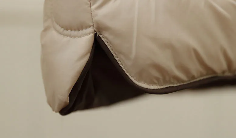 Cozy and Waterproof Cropped Puffer Jacket with Quilt Design