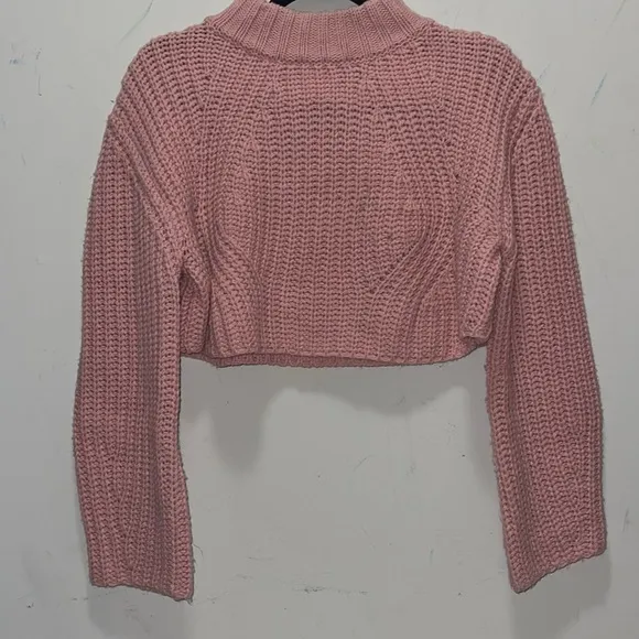CROPPED PINK CHUNKY CABLE KNIT SWEATER