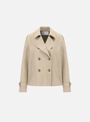 Cropped trench scuba