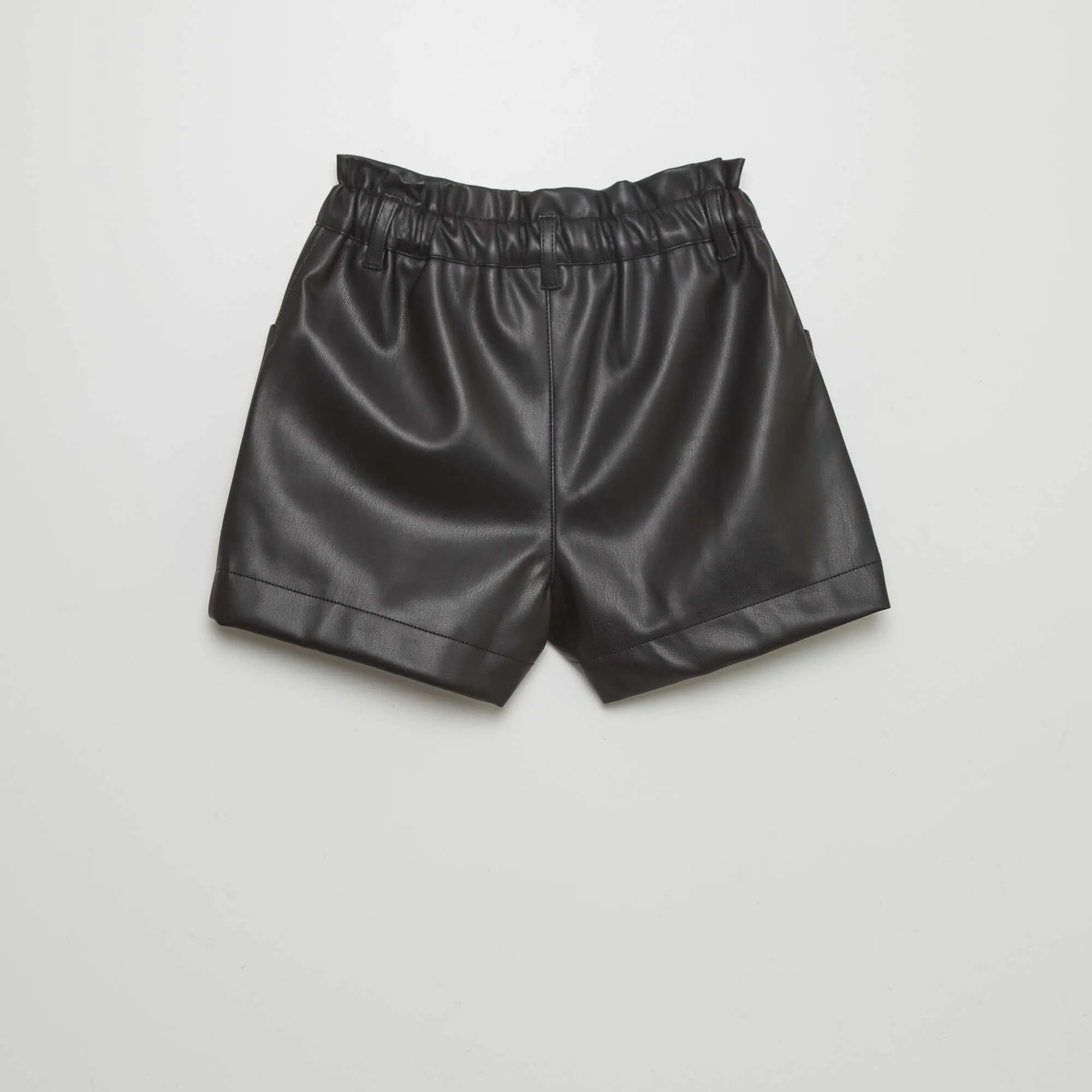 Faux leather paperbag shorts black