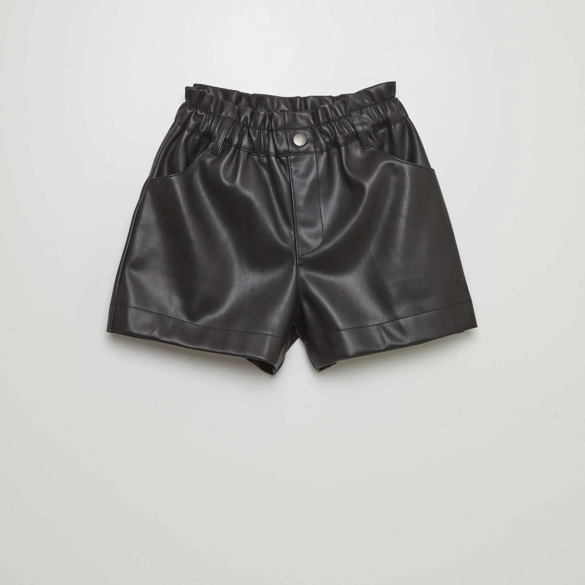 Faux leather paperbag shorts black