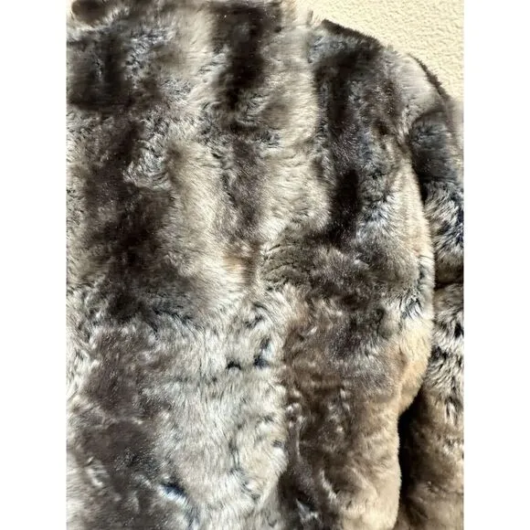 Free People Faux Fur Cropped Coat Sm‎ 3/4 Sleeve Luxury Edgy Feminine Party Chic