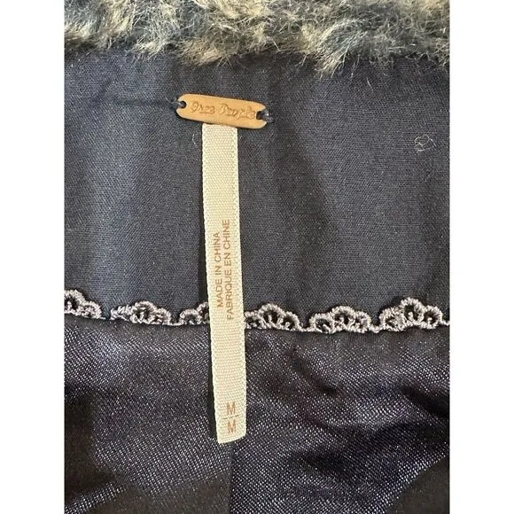 Free People Faux Fur Cropped Coat Sm‎ 3/4 Sleeve Luxury Edgy Feminine Party Chic