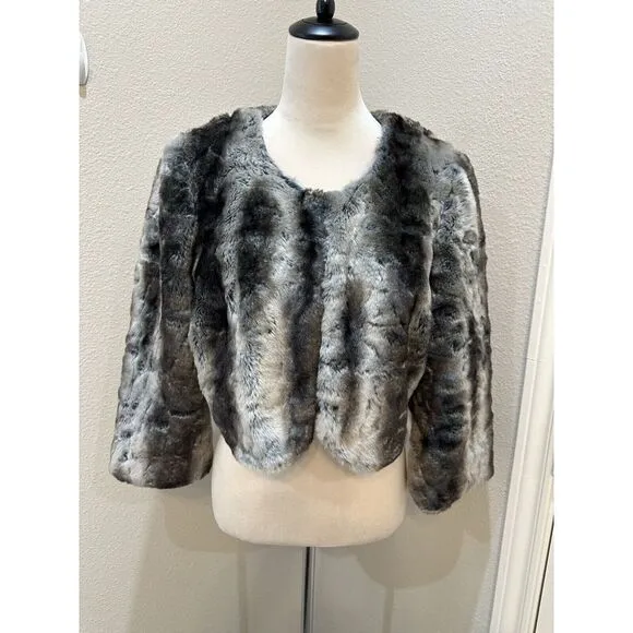 Free People Faux Fur Cropped Coat Sm‎ 3/4 Sleeve Luxury Edgy Feminine Party Chic