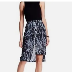 Halston Heritage Vulcan Feathers Tiered Hem Skirt, NWT, Size 2, MSRP $275