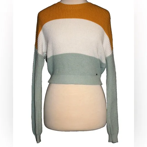 Hollister sweater