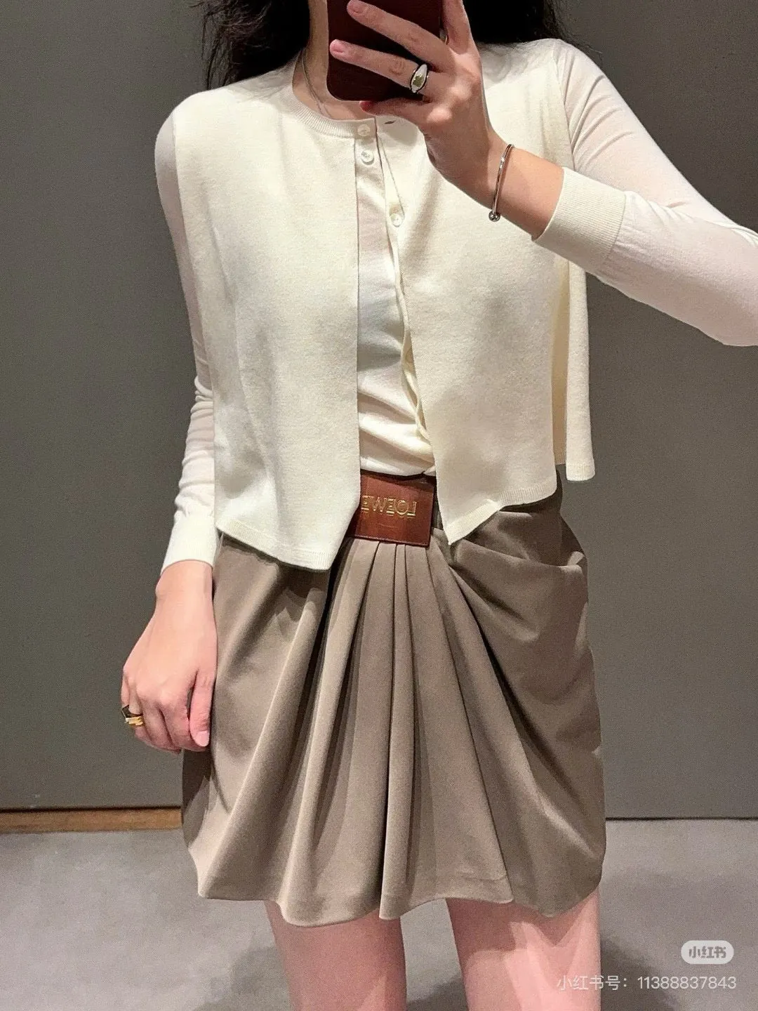 LE 25 new irregular short skirt