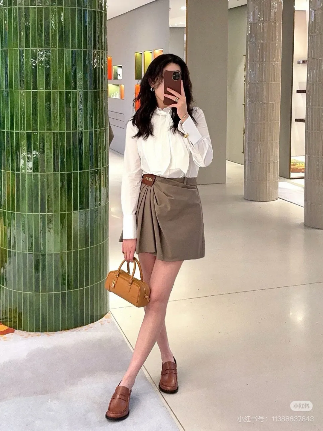 LE 25 new irregular short skirt