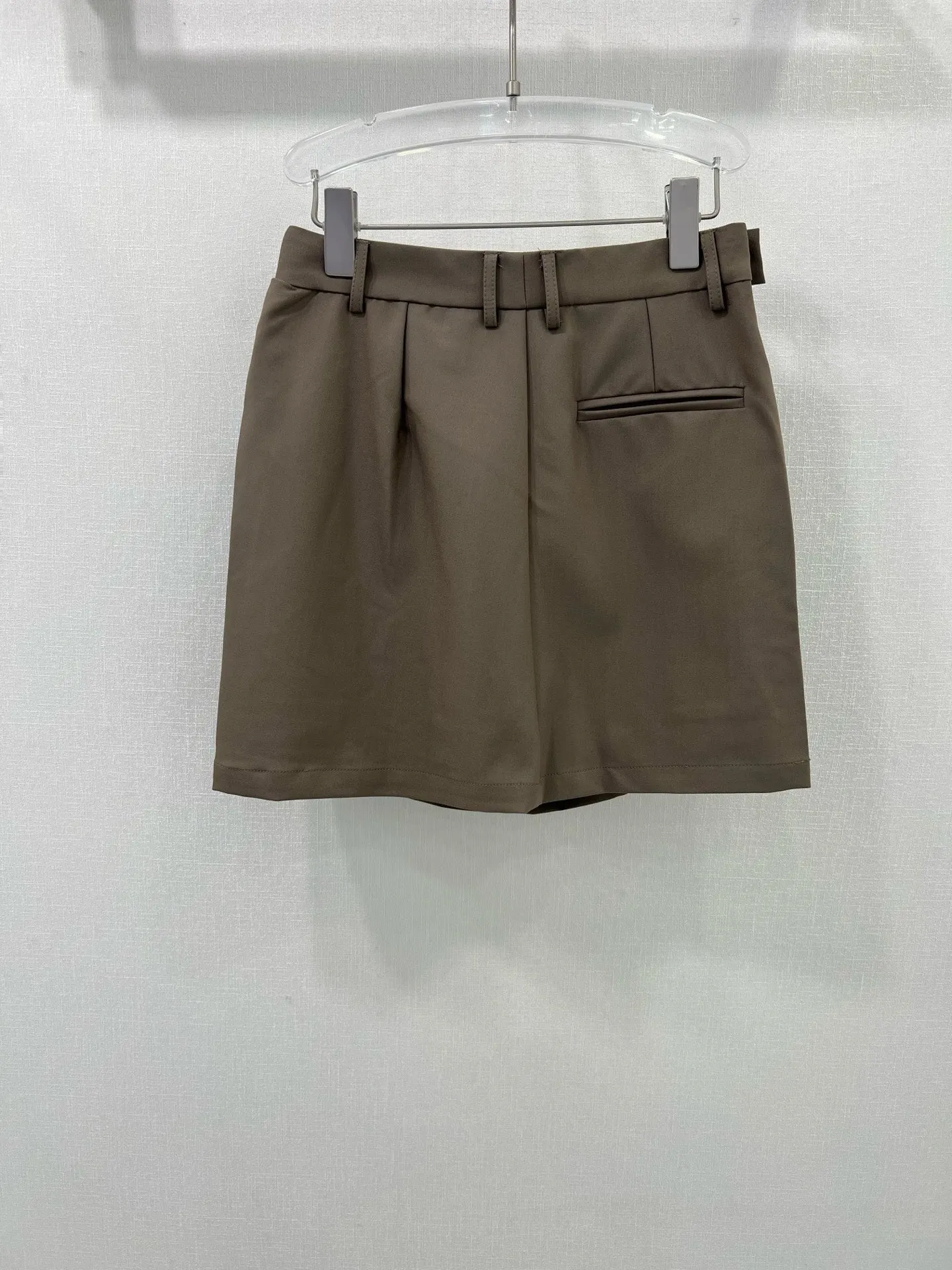 LE 25 new irregular short skirt
