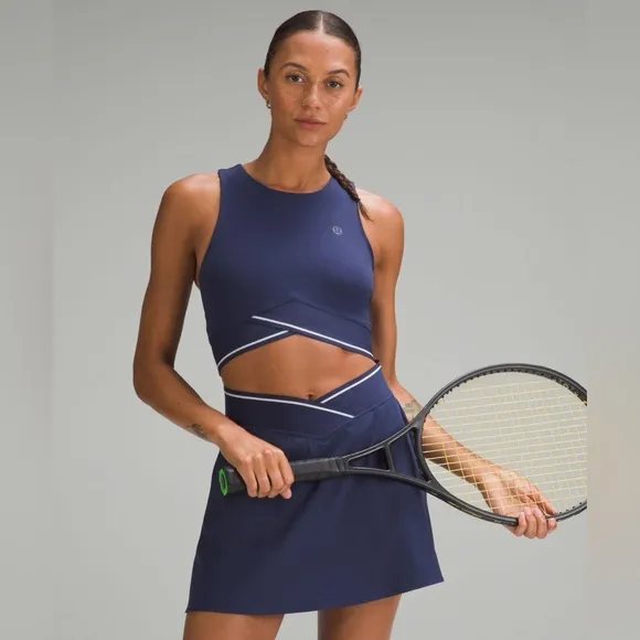 Lululemon V-Waist Mid-Rise Tennis Skirt size 4
