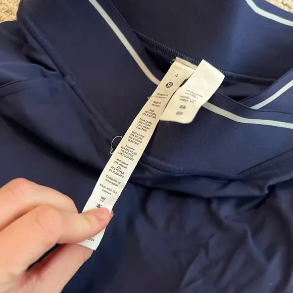 Lululemon V-Waist Mid-Rise Tennis Skirt size 4