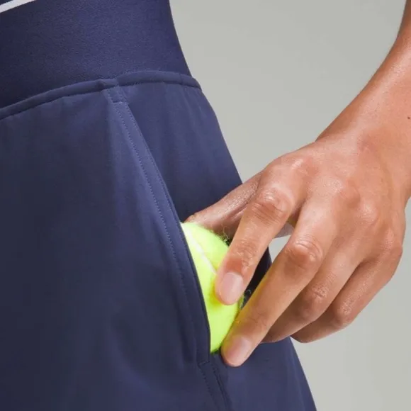 Lululemon V-Waist Mid-Rise Tennis Skirt size 4