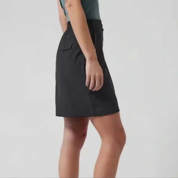 New Athleta Vienna Cargo Skort Size 2