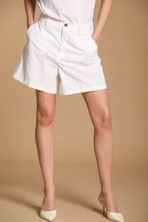 New York Cozy women's chino bermuda shorts in parachute canvas with a lyocell and cotton blend relaxed fit 
