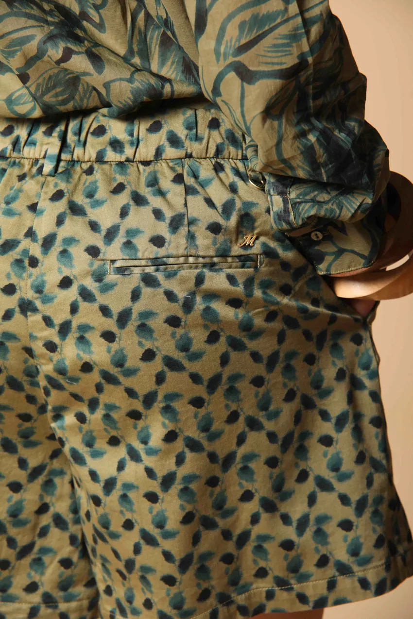 New York Cozy women's chino bermuda shorts in stretch cotton satin with leaf print relaxed fit 