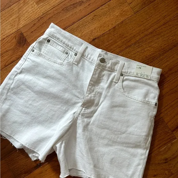 NWT Jcrew size 28 High-rise denim short in white