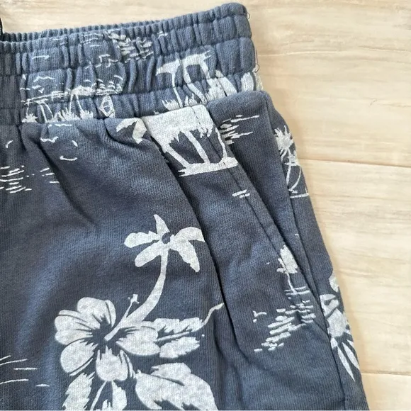 NWT Monrow &quot;New&quot; Hawaiian Vintage Ex Boyfriend Shorts