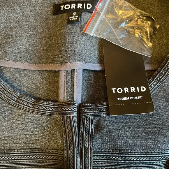 NWT Torrid size 2X cropped grey military jacket