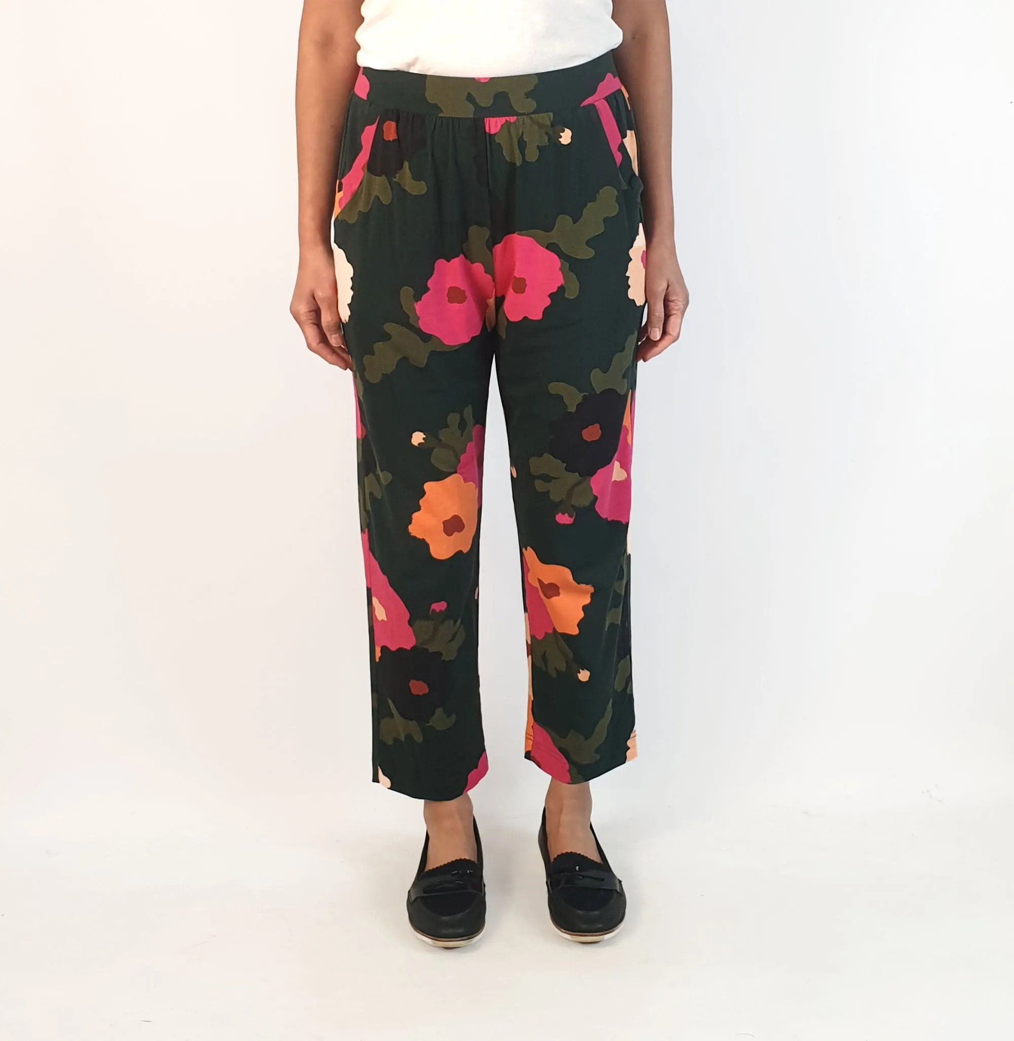 Obus green-based floral comfy pants size 2, best fits 10