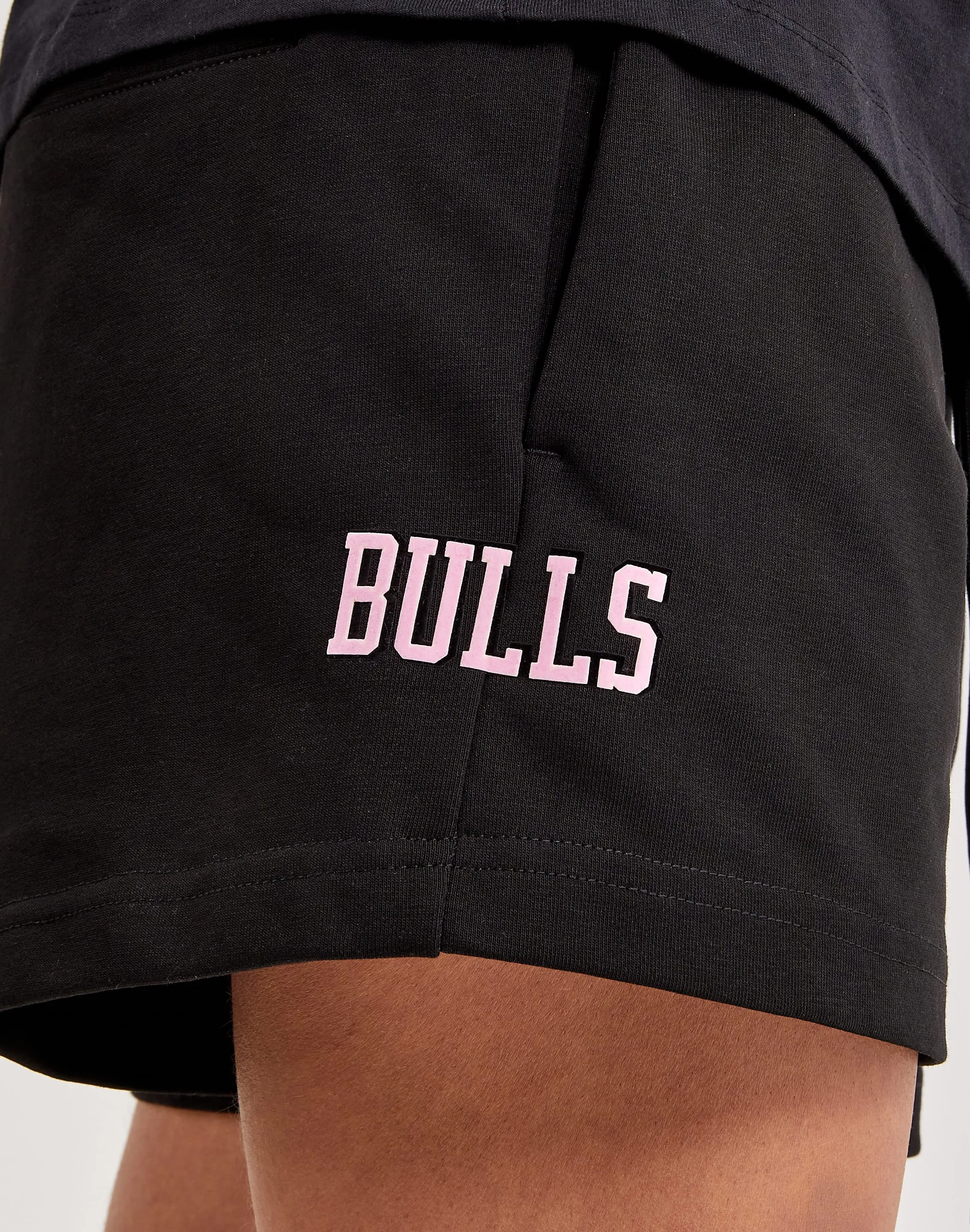 Pro Standard Chicago Bulls Washed Neon Fleece Shorts
