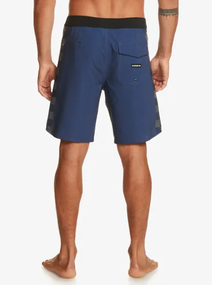 QUIKSILVER Highlite Arch 19 Boardshort - Naval Accademy