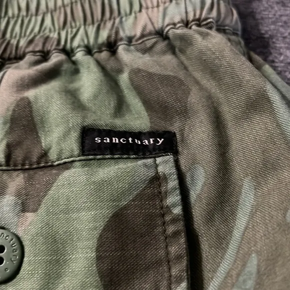 SANCTUARY Trail Blazer Printed Shorts Med Green