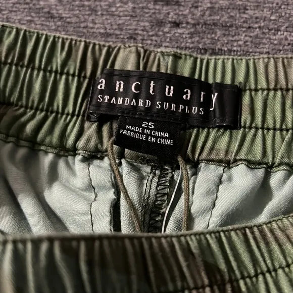 SANCTUARY Trail Blazer Printed Shorts Med Green