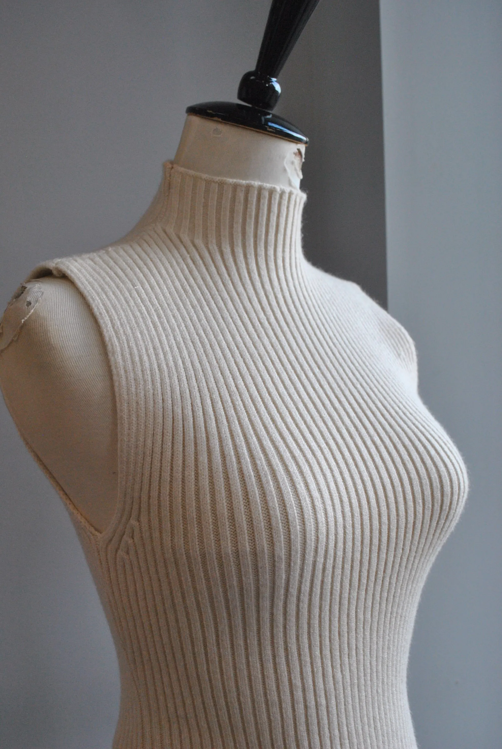 SAND COLOR ASYMMETRIC CROPPED FIT TOP WITH HIGH NECK