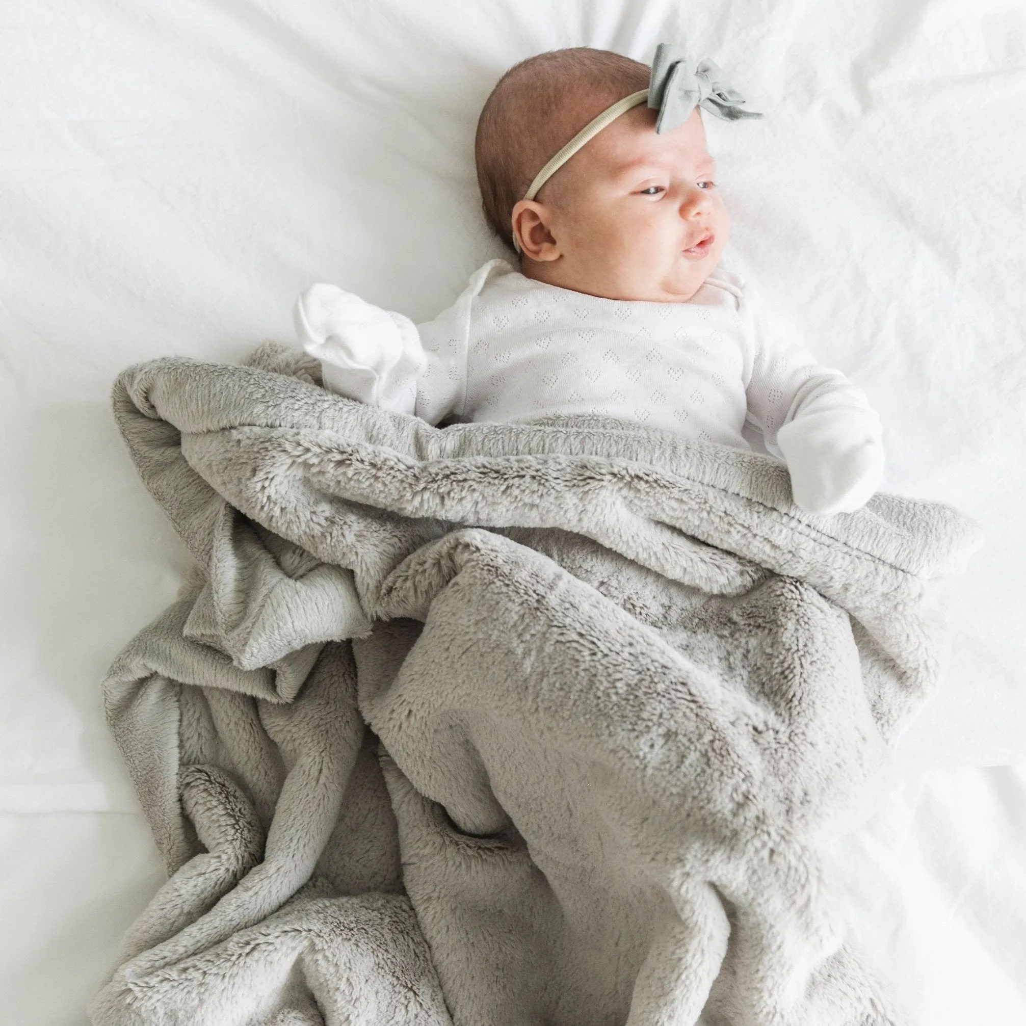 Saranoni - Lush Blanket - Feather