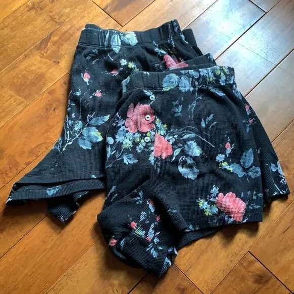 Set of 2 Victoria’s Secret Cotton Thermal floral short and leopard print pajama