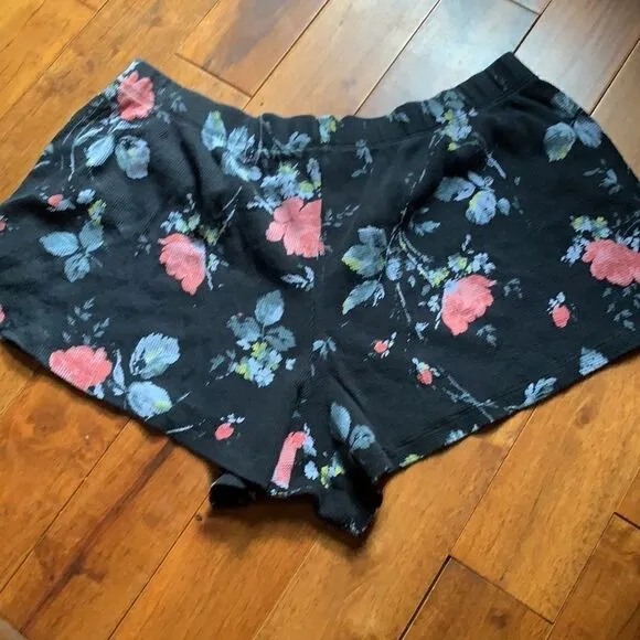 Set of 2 Victoria’s Secret Cotton Thermal floral short and leopard print pajama
