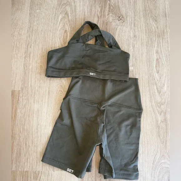 Setactive “sage” shorts workout set