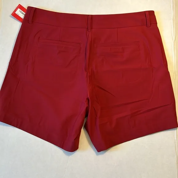 Spanx Large Shorts Sunshine Short 6” in Dark Cherry UPF 50  back pockets NWT