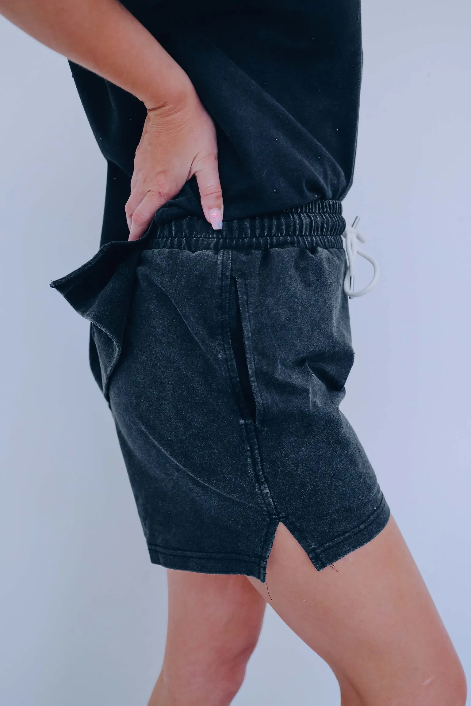 Sparkle On Pocketed Shorts- Black
