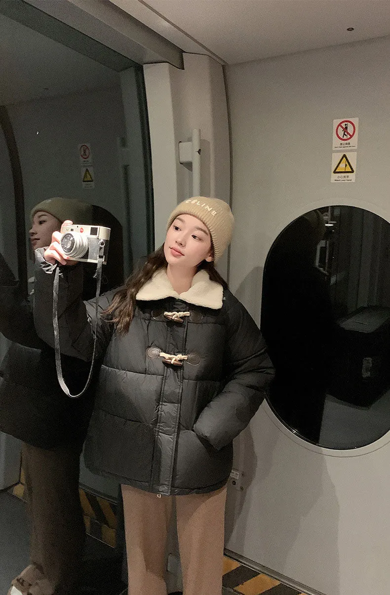 Stylish Relaxed-Fit Women's Puffer Jacket for Windy Weather