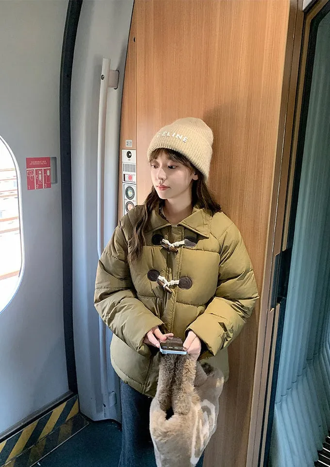 Stylish Relaxed-Fit Women's Puffer Jacket for Windy Weather