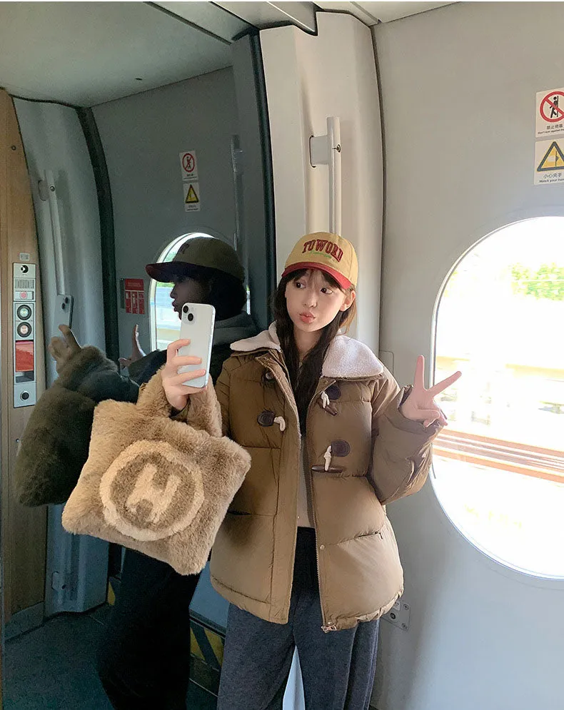 Stylish Relaxed-Fit Women's Puffer Jacket for Windy Weather