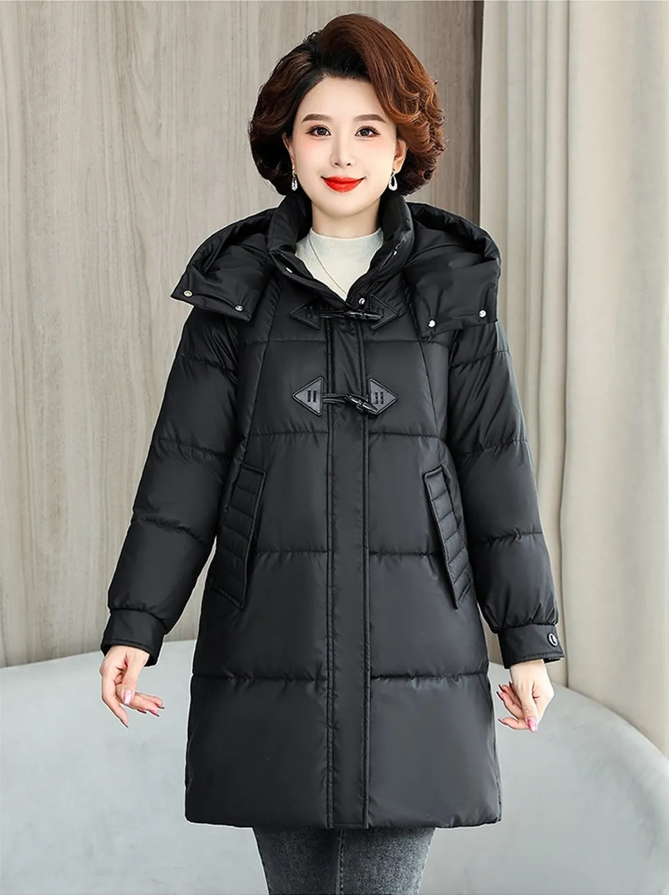 Thickened Quilted PU Leather Relaxed-fit Puffer Jacket for Stylish Women
