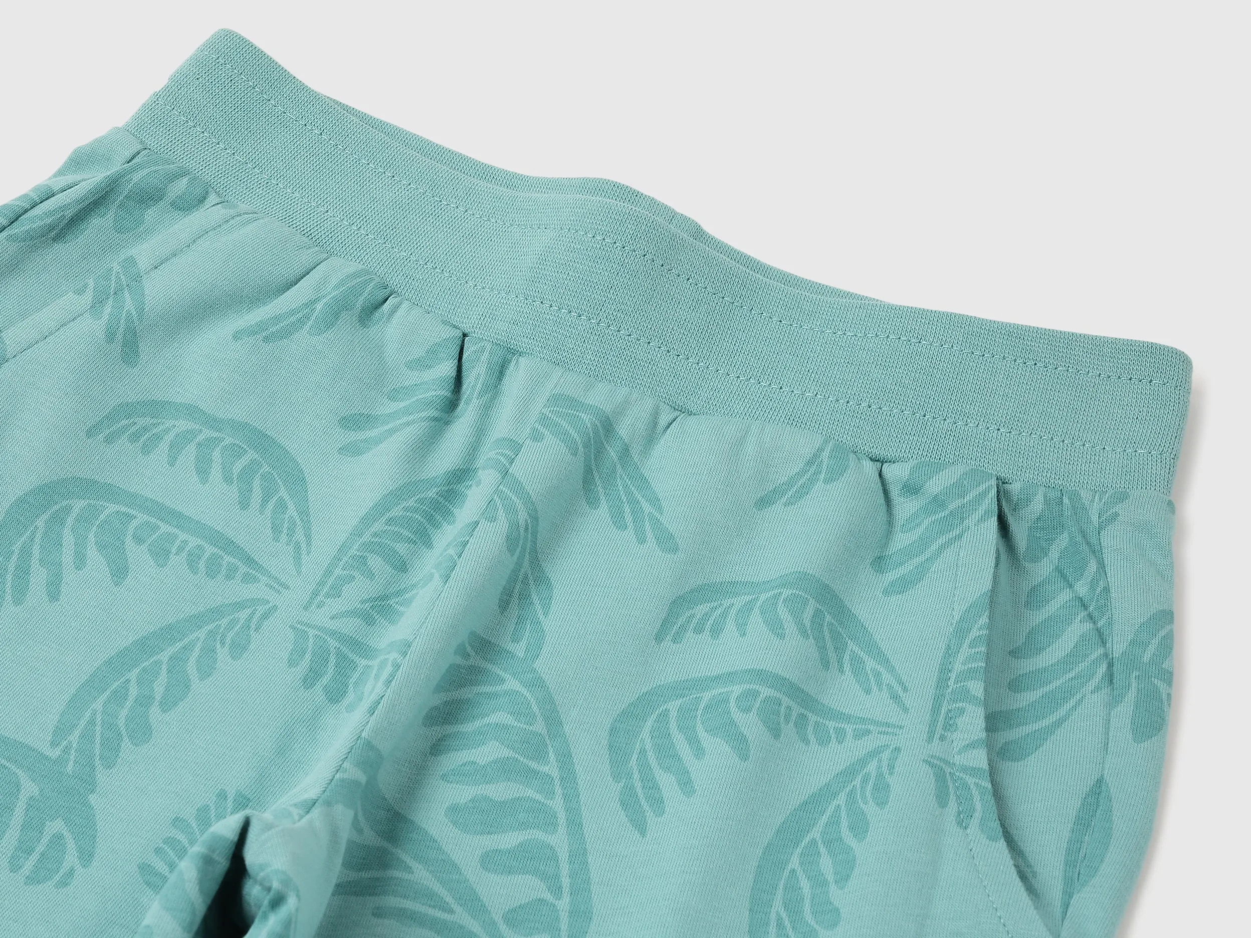 Tropical Regular Fit Regular Shorts