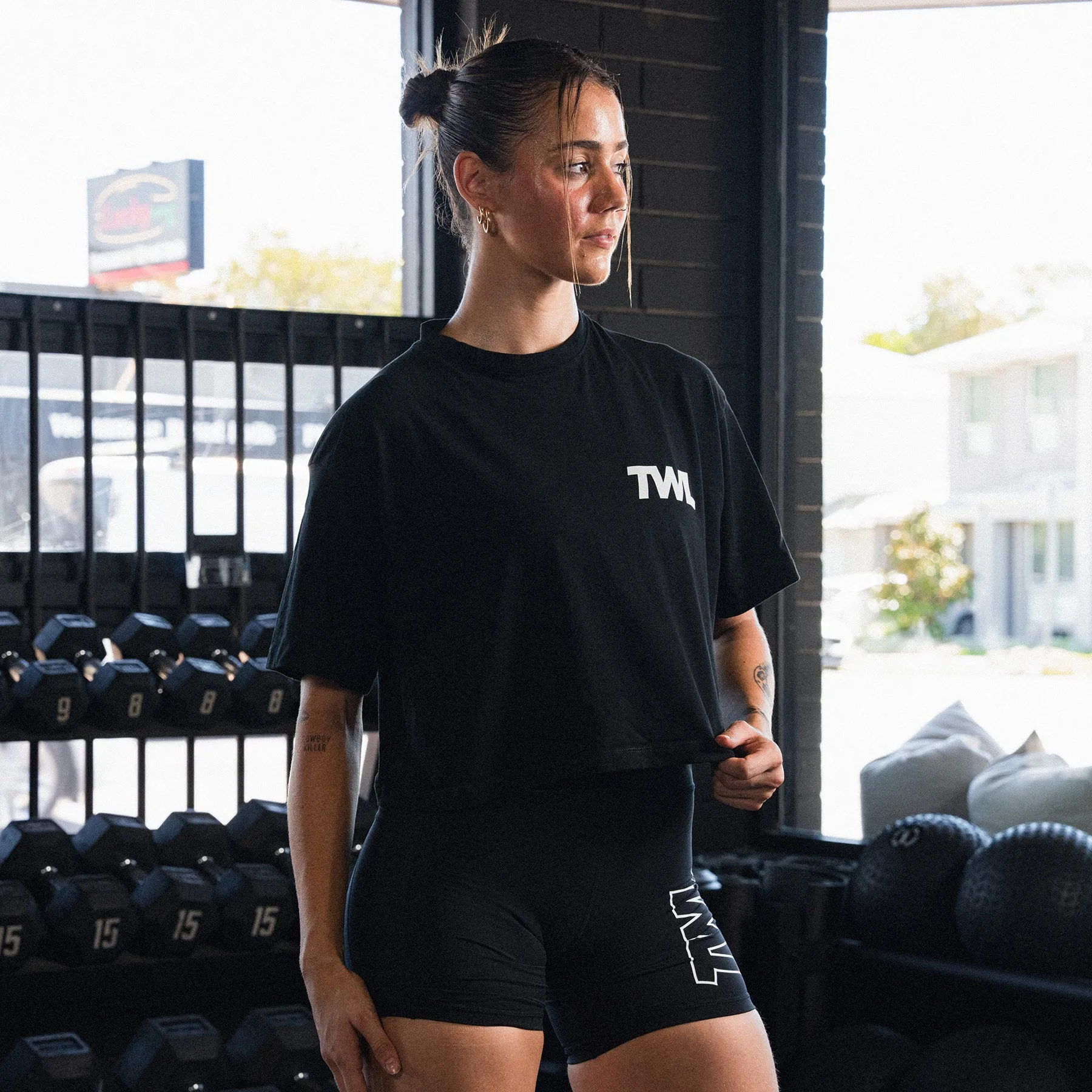 TWL - WOMEN'S OVERSIZED CROPPED T-SHIRT - ICON - BLACK