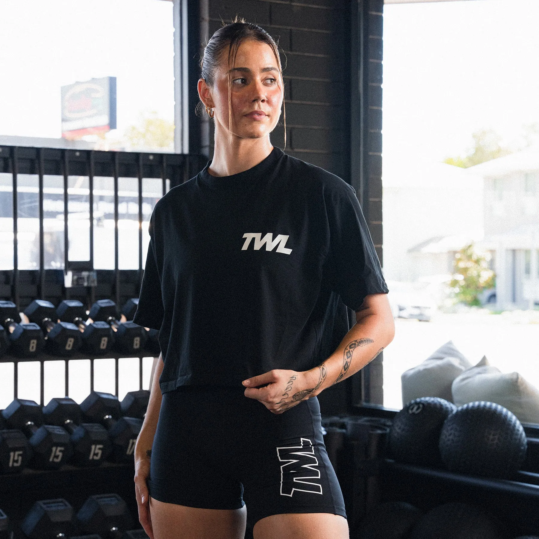 TWL - WOMEN'S OVERSIZED CROPPED T-SHIRT - ICON - BLACK